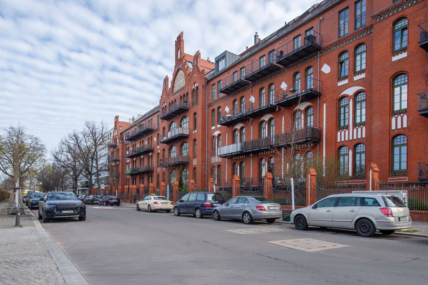 Bezugsfreie 2-Zimmer-Wohnung in historischem Ensemble, 14059 Berlin (Charlottenburg-Wilmersdorf Charlottenburg Westend)