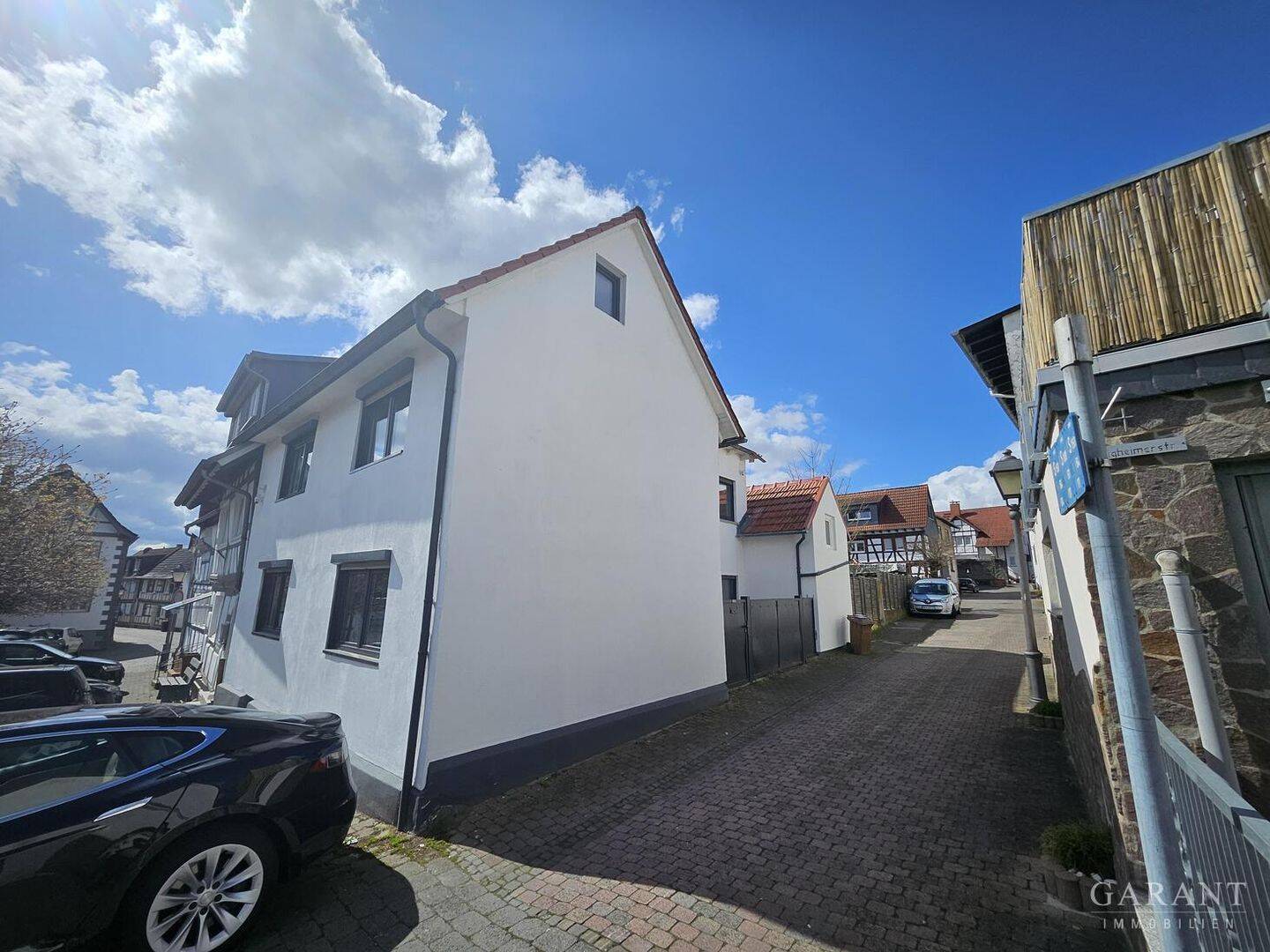 Ankommen, abschalten, wohlfühlen – modernisiertes Reihenendhaus mit PV-Anlage in Hammersbach, 63546 Hammersbach