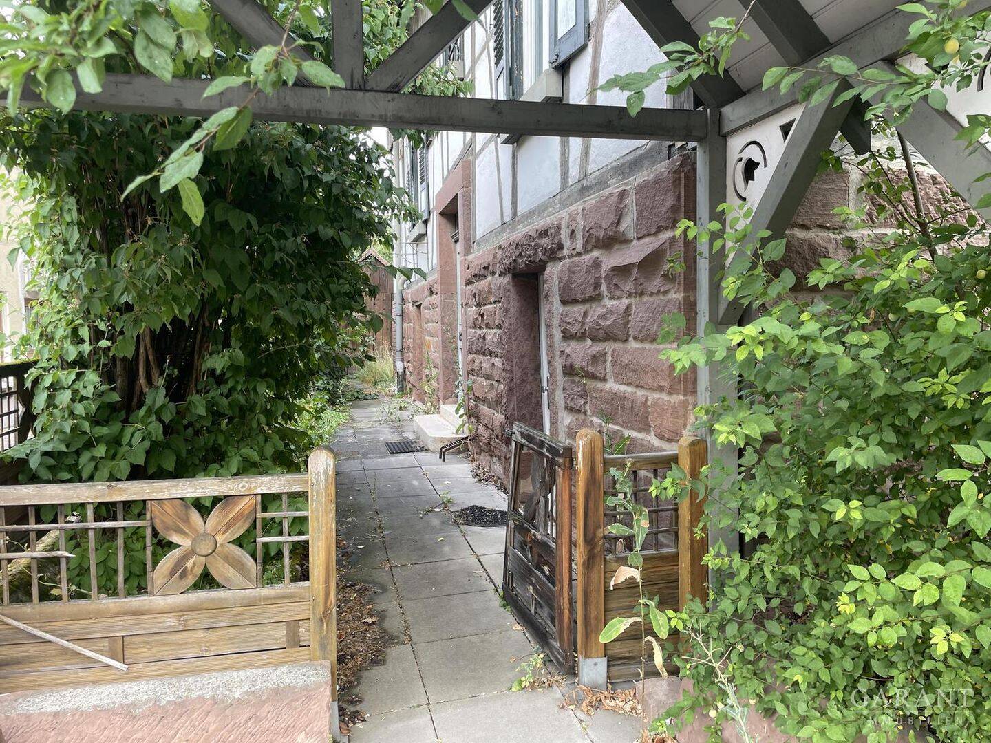 * Sie lieben das besondere * Fachwerk * herrliches Grundstück * Garage *, 71229 Leonberg