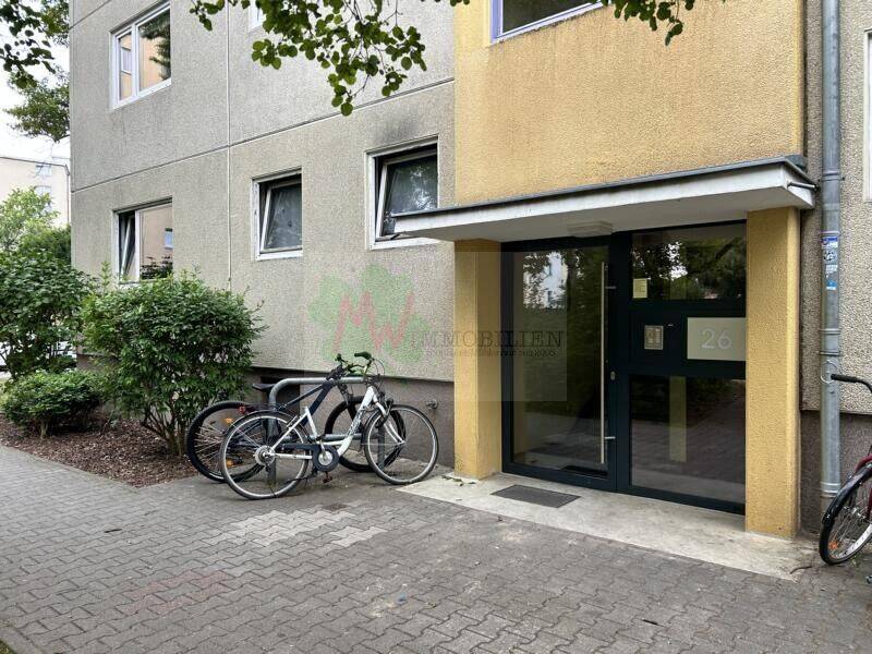 Vermietete 4-Zimmer Wohnung mit optimalem Grundriss in Berlin-Spandau zu verkaufen!, 13589 Berlin (Spandau Falkenhagener Feld Hakenfelde Kolonie Sandwiesen Kolonie Waldessaum)