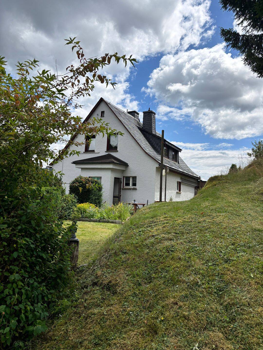 Einfamilienhaus – idyllisch gelegen zwischen den Bergen des Thüringer, 96523 Steinach
