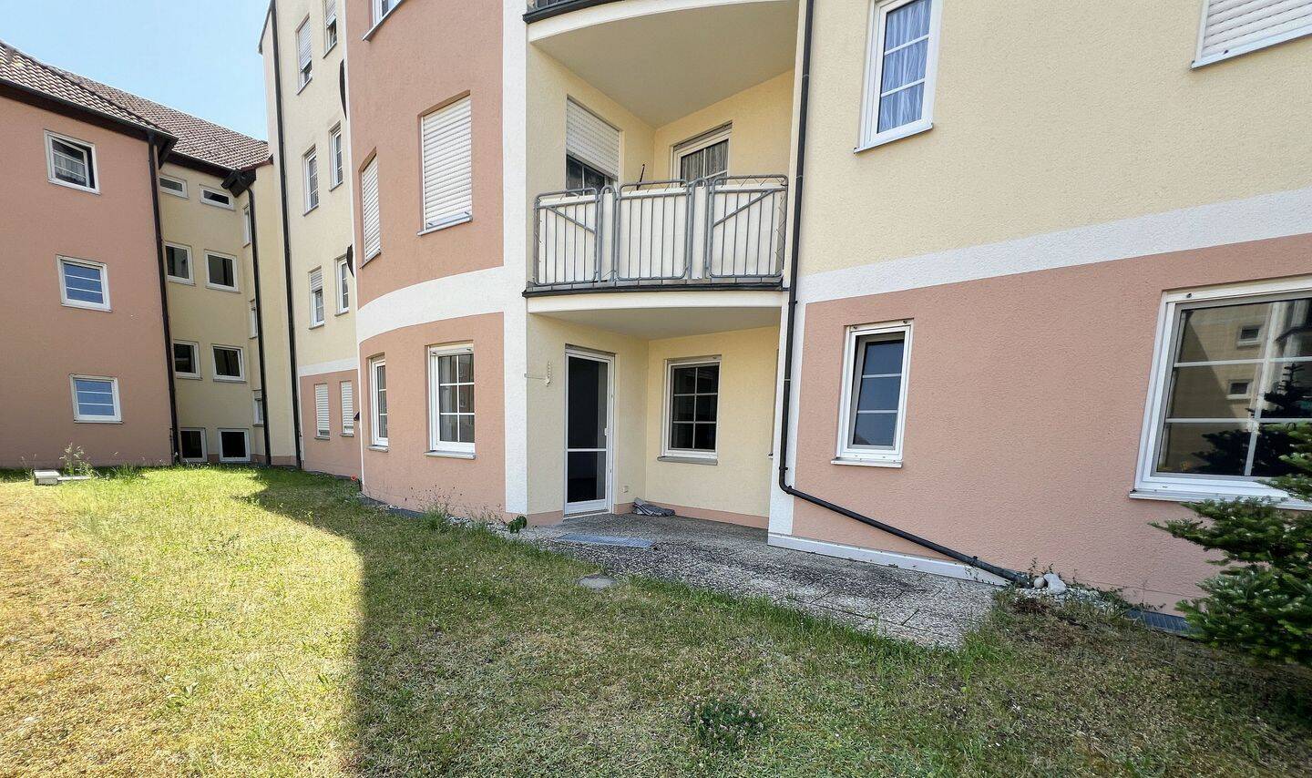 ROTH – RUHIGE 2-ZIMMER-WOHNUNG MIT TERRASSE – NUR 20 MINUTEN VOM ZENTRUM, 91154 Roth