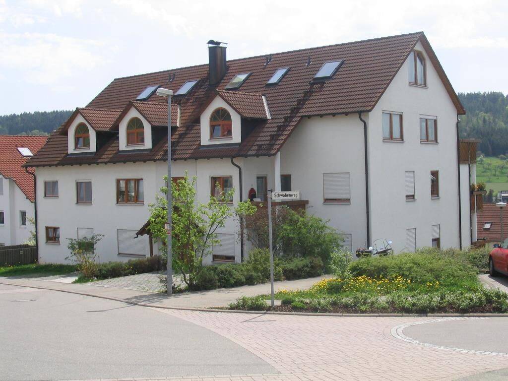 Schöne 3,5 Zimmer DG-Wohnung mit Balkon und herrlicher Aussicht, 72218 Wildberg