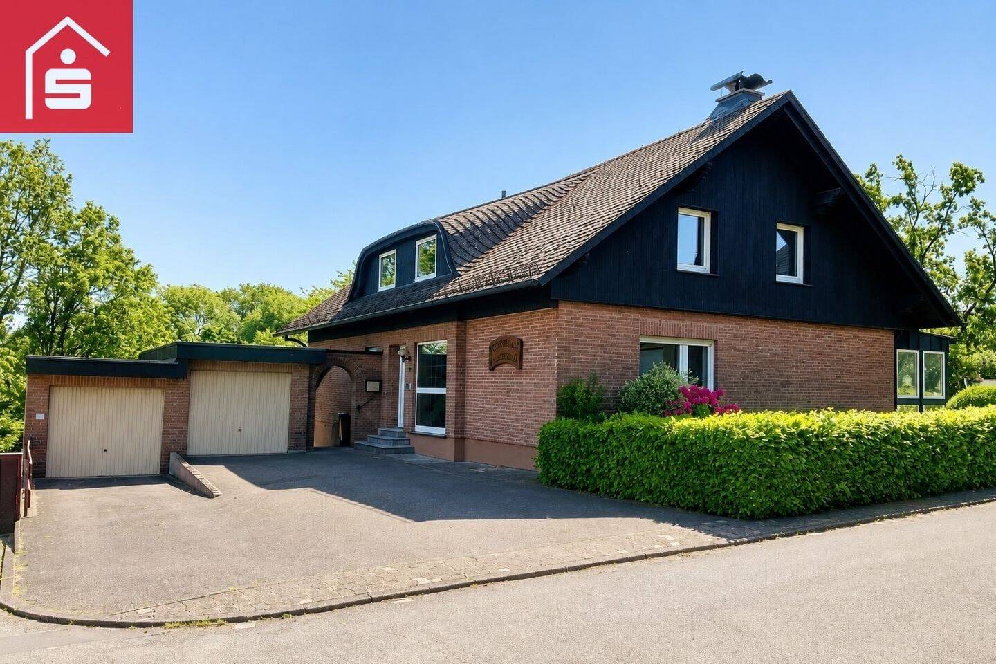 Großzügiges Einfamilienhaus mit ELW in familienfreundlicher Wohnlage von Brilon-Scharfenberg!, 59929 Brilon