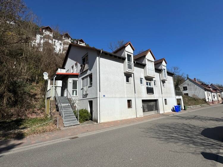 Modernisierte 1-Zimmerwohnung mit Terrasse, 67098 Bad Dürkheim