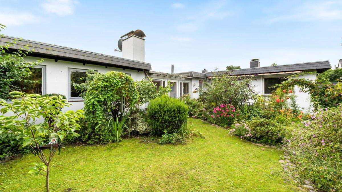 Charmante Bungalow-Doppelhaushälfte in ruhiger Lage, 25421 Pinneberg