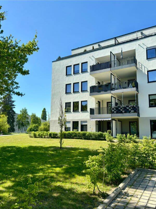 Wohnen in grüner Oase – Moderne 3-Zimmer-Wohnung mit Terrasse und kleinem Garten, 12529 Schönefeld