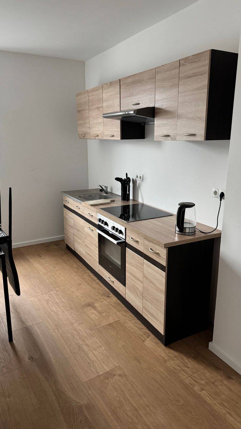 Sanierte Wohnung in der Einkaufsstraße von Krefeld Uerdingen zu vermieten, 47829 Krefeld (Gartenstadt Uerdingen)
