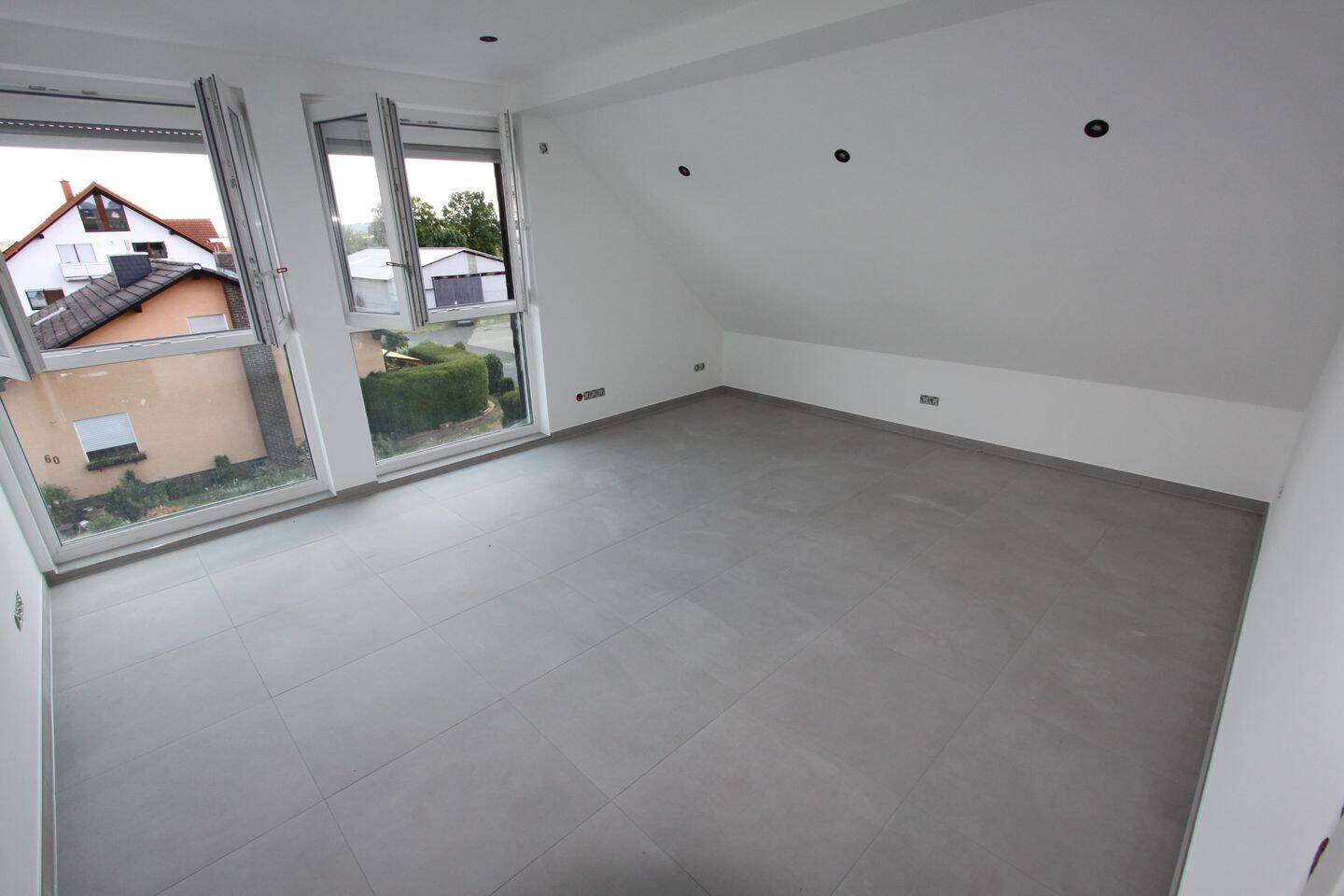 Butzbach: Traumhafte 5-Zimmer-Wohnung in Butzbach-Nieder-Weisel – Erstbezug in absoluter Ruhelage!, 35510 Butzbach