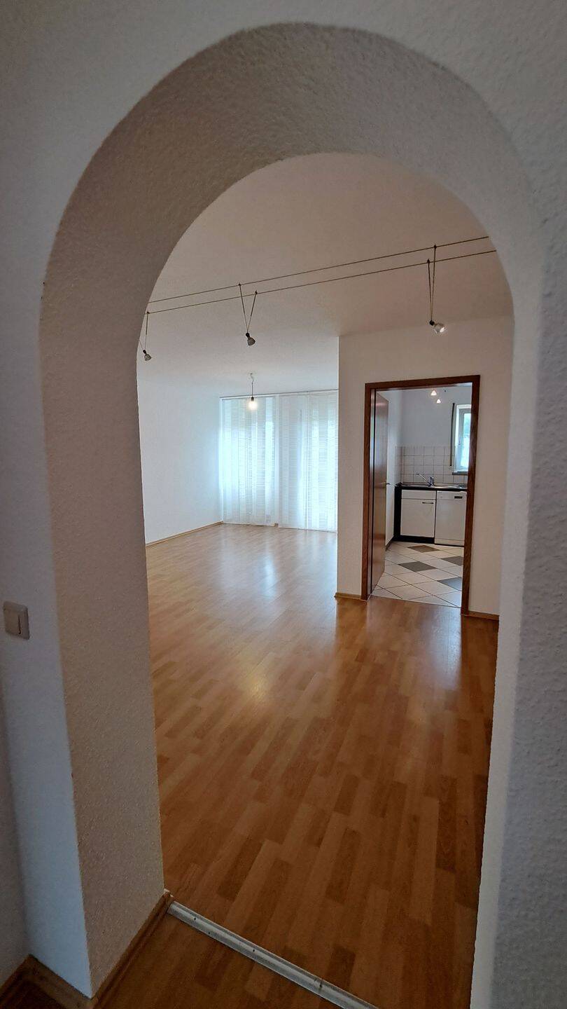 VERMIETE Schöne 2 Zi–Wohnung! Ideal für BAHN PENDLER, 73563 Mögglingen