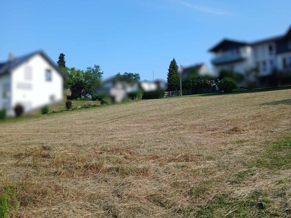 Bottenhorn: Attraktives Baugrundstück mit Potenzial, 35080 Bad Endbach