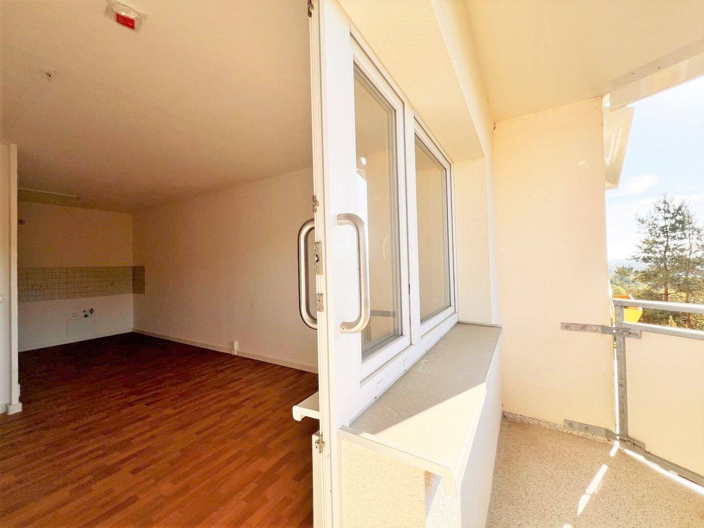 Die erste gemeinsame Wohnung, 99097 Erfurt (Egstedt am Steiger Melchendorf Waltersleben Wiesenhügel)