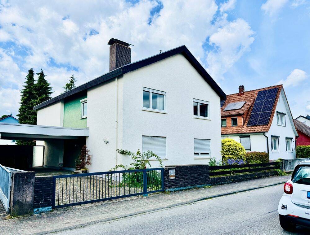 +++ Sanierungsbedürftiges Haus mit 3 Wohneinheiten in Bensheim +++, 64625 Bensheim