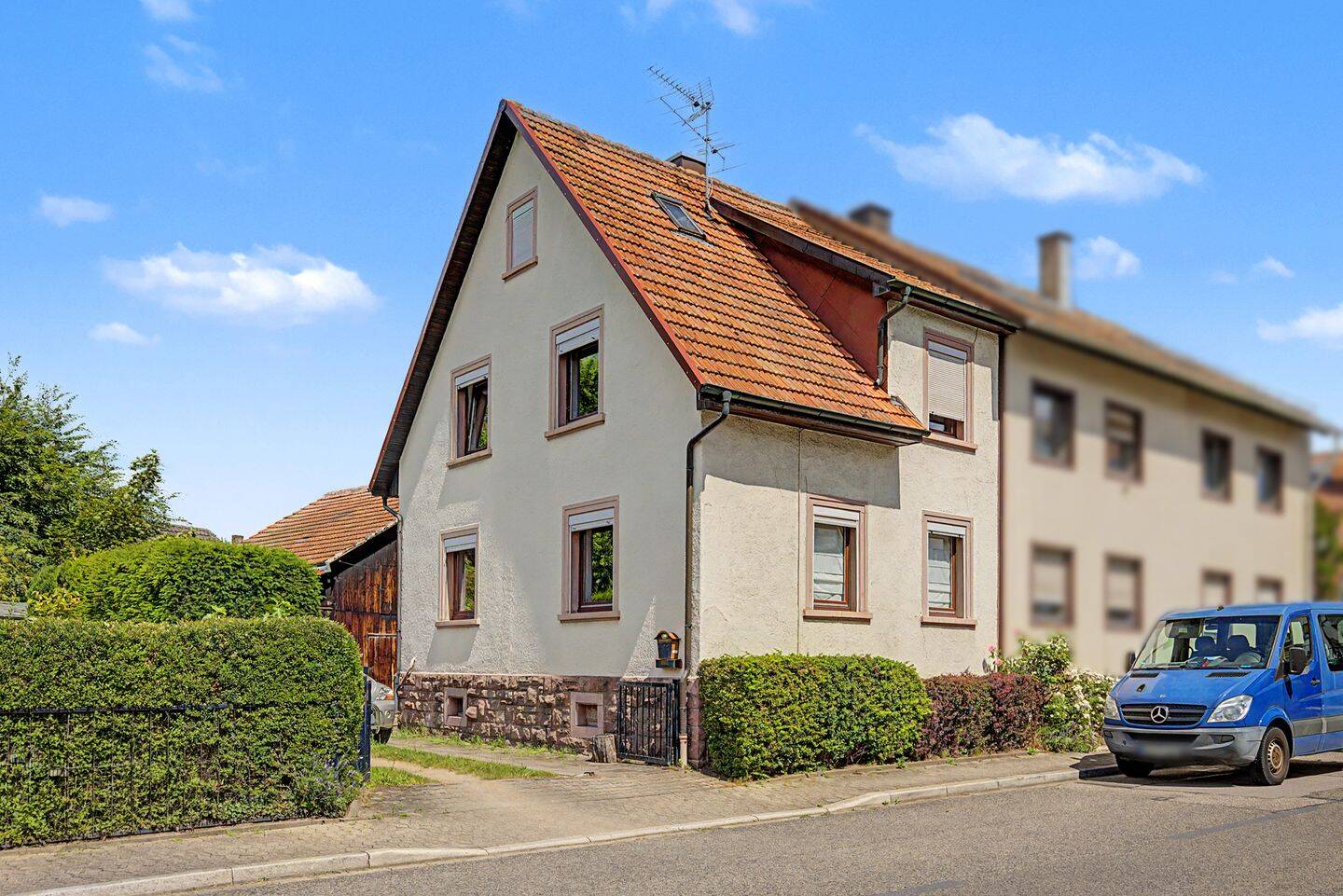 Charmantes Haus mit großer Scheune und grünem IDYLL – Perfekt für Handwerker und Gartenliebhaber, 76316 Malsch