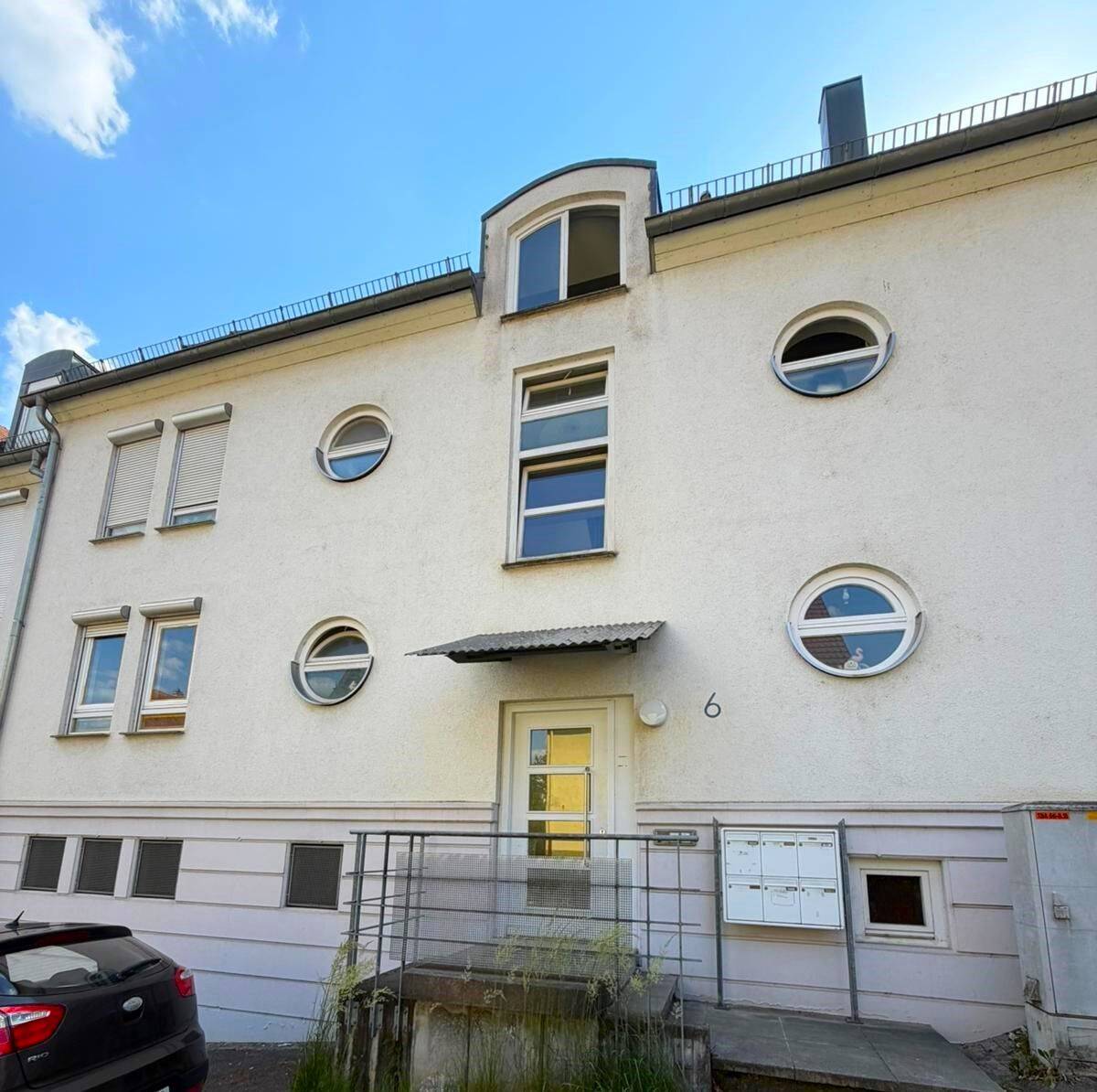 Verfügbar ab 01.08 ! Erstbezug nach Renovierung – ruhige 2-Zimmer-Wohnung in Stuttgart-Zazenhausen, 70437 Stuttgart (Freiberg Mönchfeld Rot Zazenhausen Zuffenhausen)