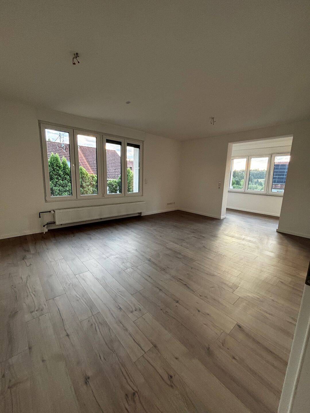Modernes Wohnen mit Hausgefühl – stilvolle Maisonettewohnung mit Garten, 71566 Althütte