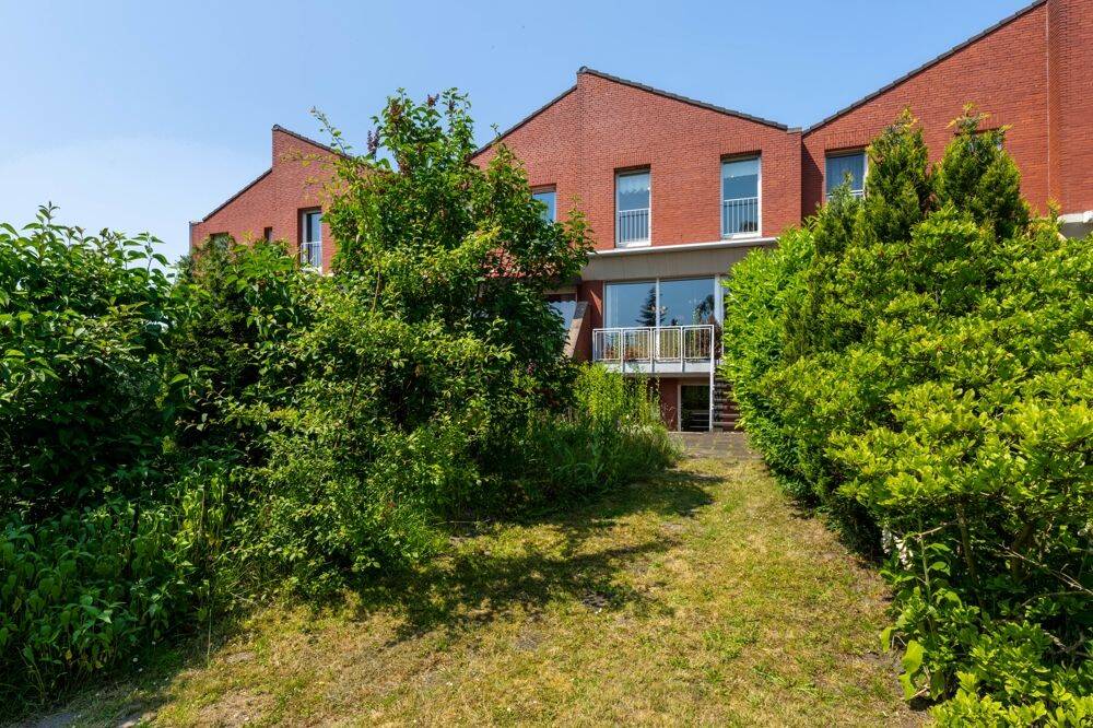 Familienfreundliches Reihenmittelhaus mit Terrasse, Garten und Garage in Altlünen, 44534 Lünen