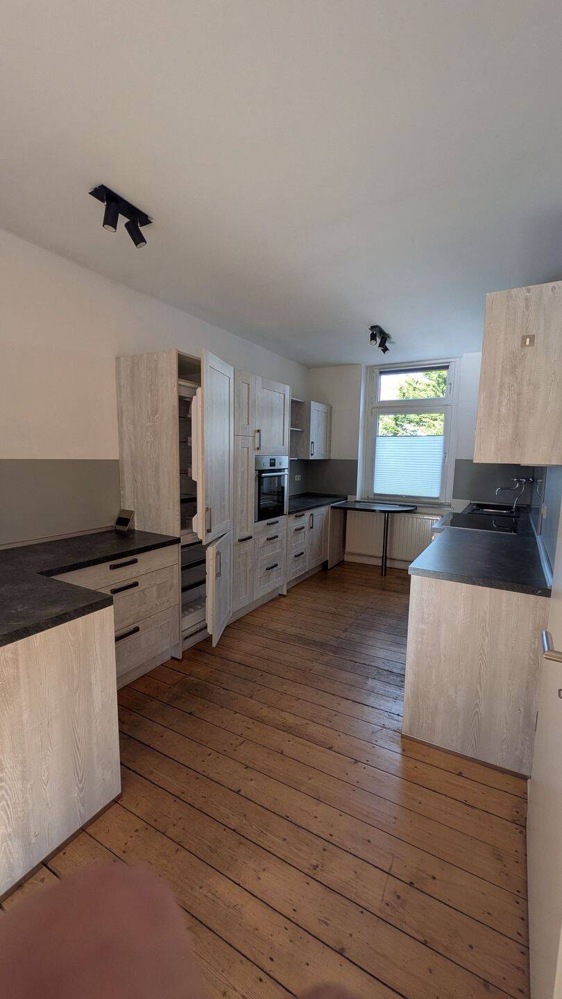 Renoviertes Reihenmittelhaus mit 150 m² in Siegburg + Sauna, 53721 Siegburg
