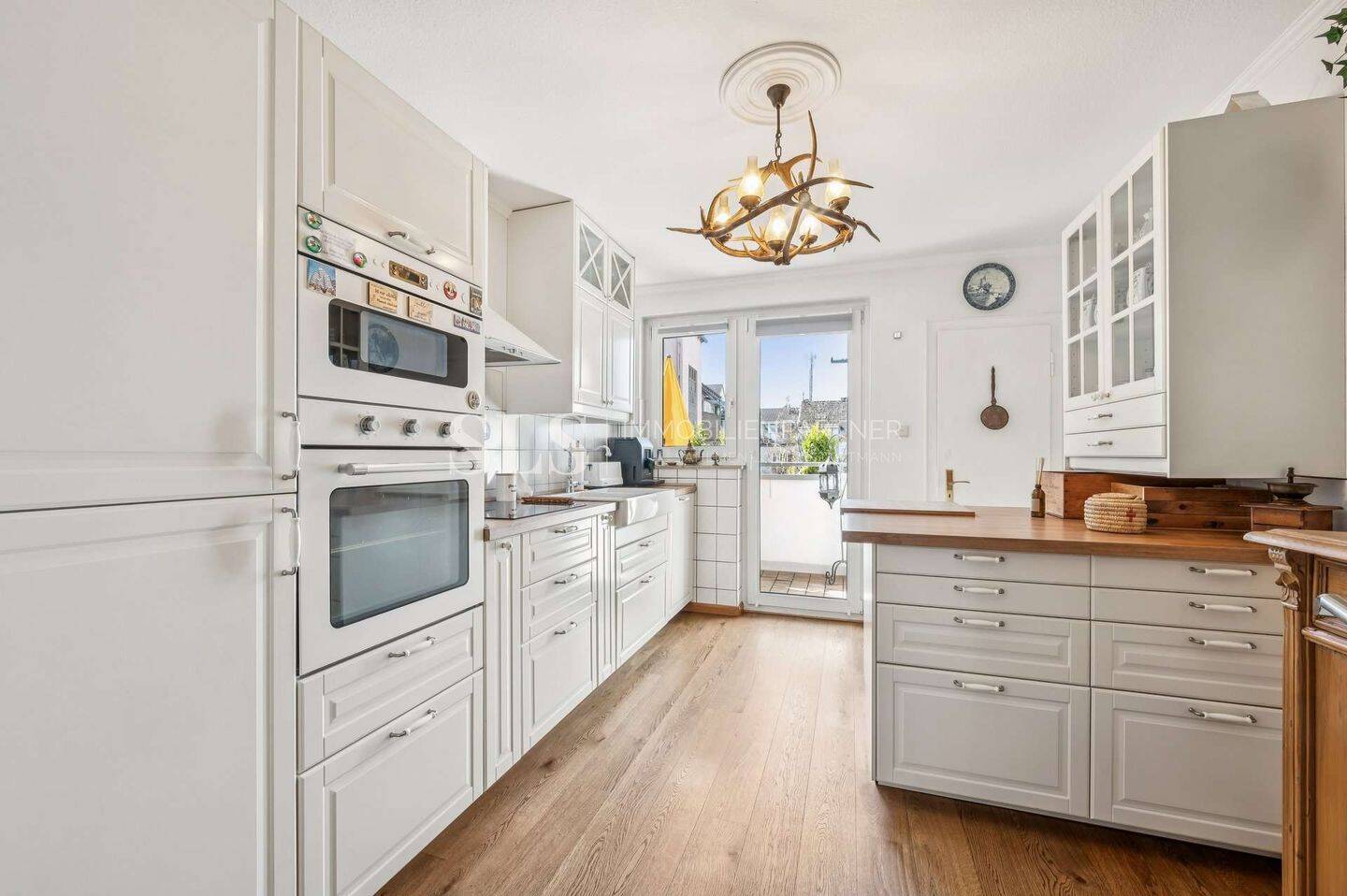 Urbanes Lebensgefühl mit Südbalkon und Rheinturmblick in begehrter Unterbilker Lage, 40217 Düsseldorf (Friedrichstadt Unterbilk)