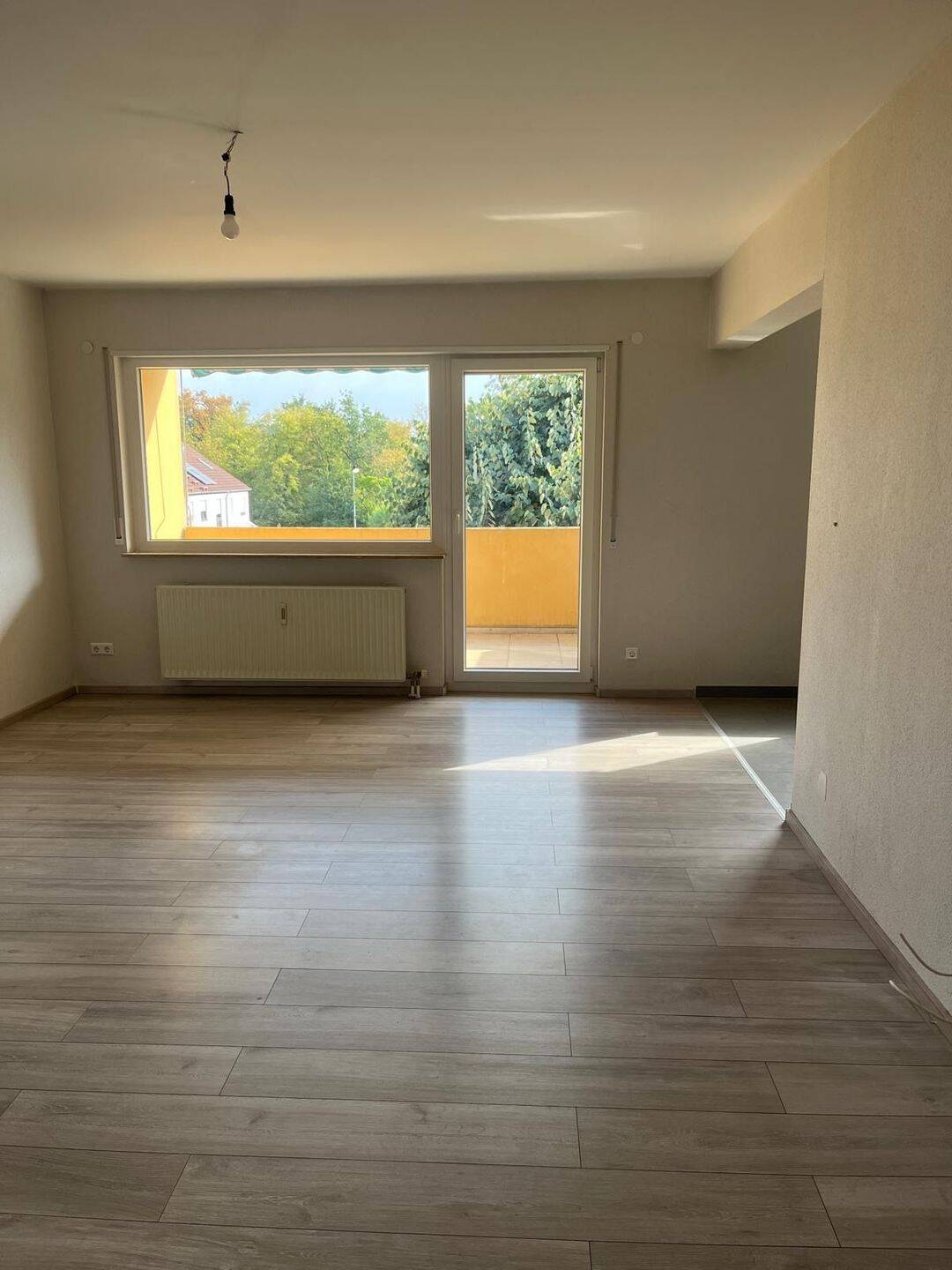 Sanierte 3-Zimmer-Wohnung mit Balkon & Tiefgarage in ruhiger Lage, 76646 Bruchsal