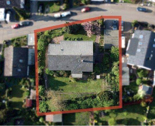 *** Sie möchten mehr? *** 1.300 m² Ausnahmegrundstück plus 235 m²-Haus mit Bungalowetage und ELW, 55270 Ober-Olm