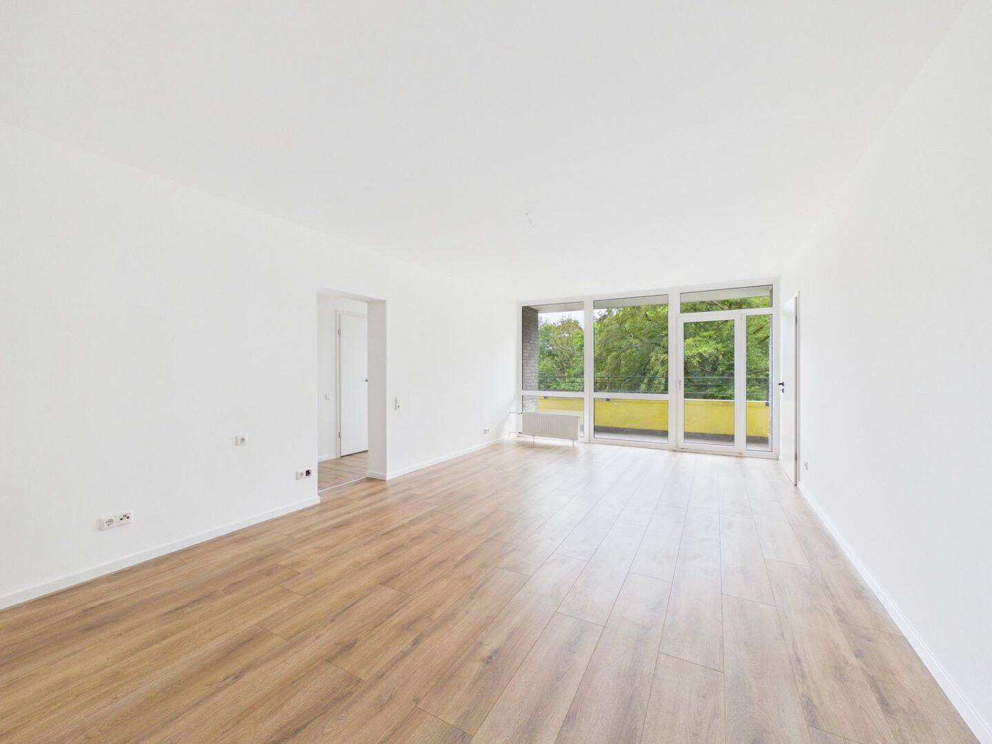 Modern saniert! Barrierefreie 3-Zimmer-Wohnung mit Balkon, Aufzug & Stellplatz, 42109 Wuppertal (Elberfeld)