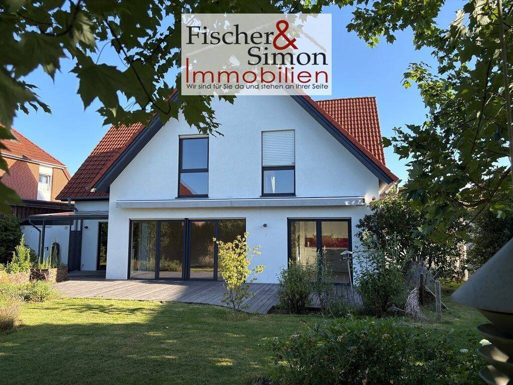 Neustadt am Rbge.-großzügige Immobilie mit 8 Zimmern, 3 Bädern in TOP-Lage (Baujahr 2008), 31535 Neustadt am Rübenberge