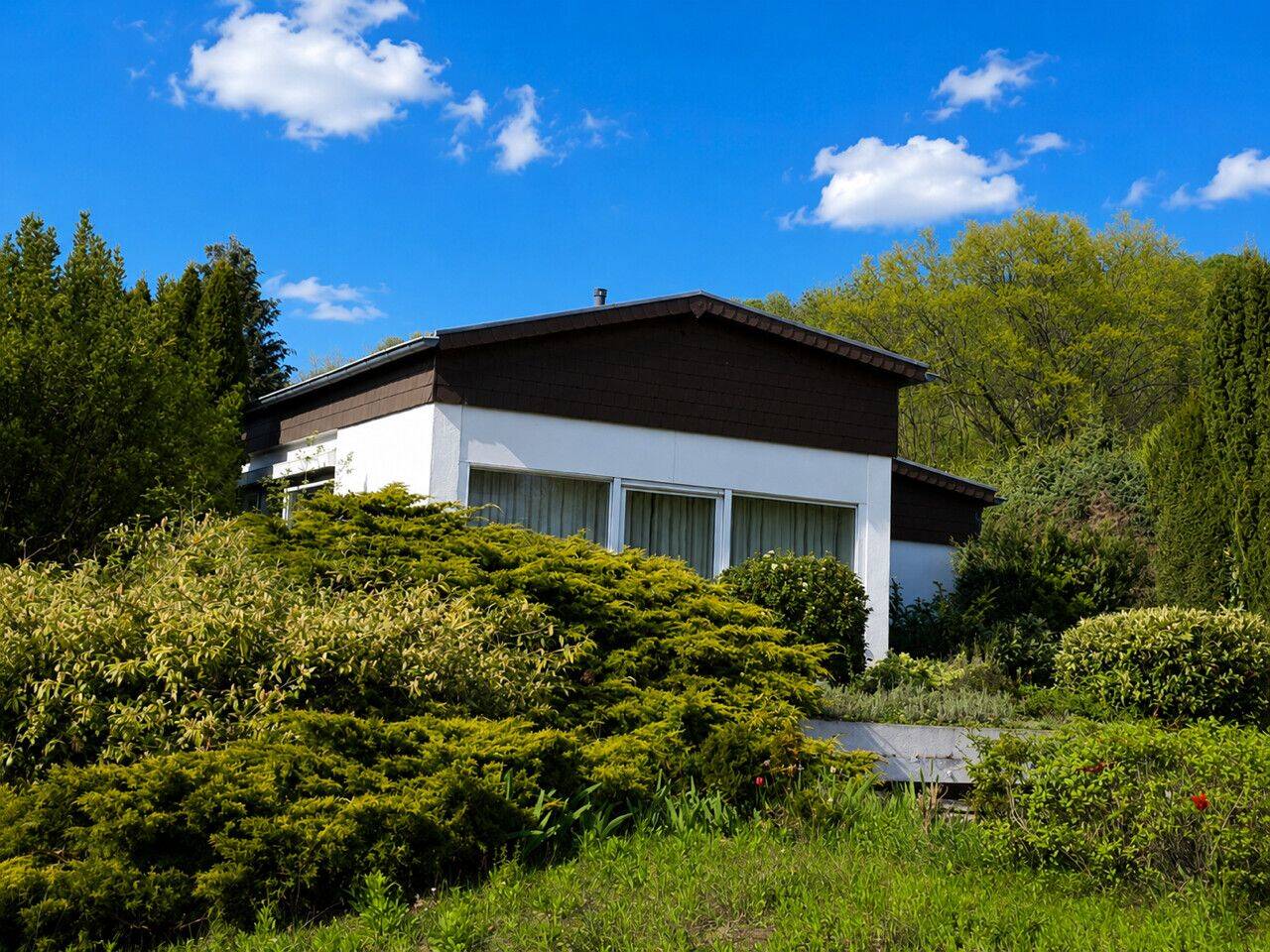 Gepflegter Bungalow mit tollem Grundstück in Auersmacher, 66271 Kleinblittersdorf