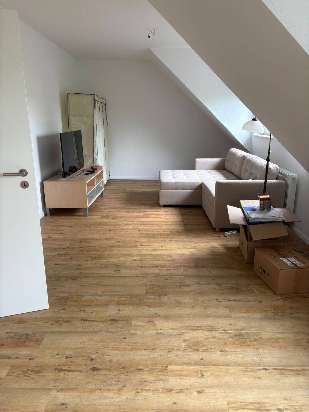 Helle 2-Zimmer-Dachgeschosswohnung in Uninähe, 26129 Oldenburg (Oldb) (Bloherfelde Innenstadt Wechloy)