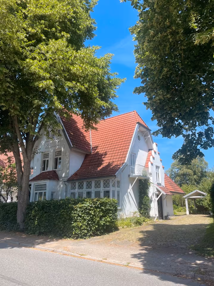 Ein Rohdiamant mit Geschichte – Stilvolle Villa von 1914 in bester Lage von Bargteheide, 22941 Bargteheide