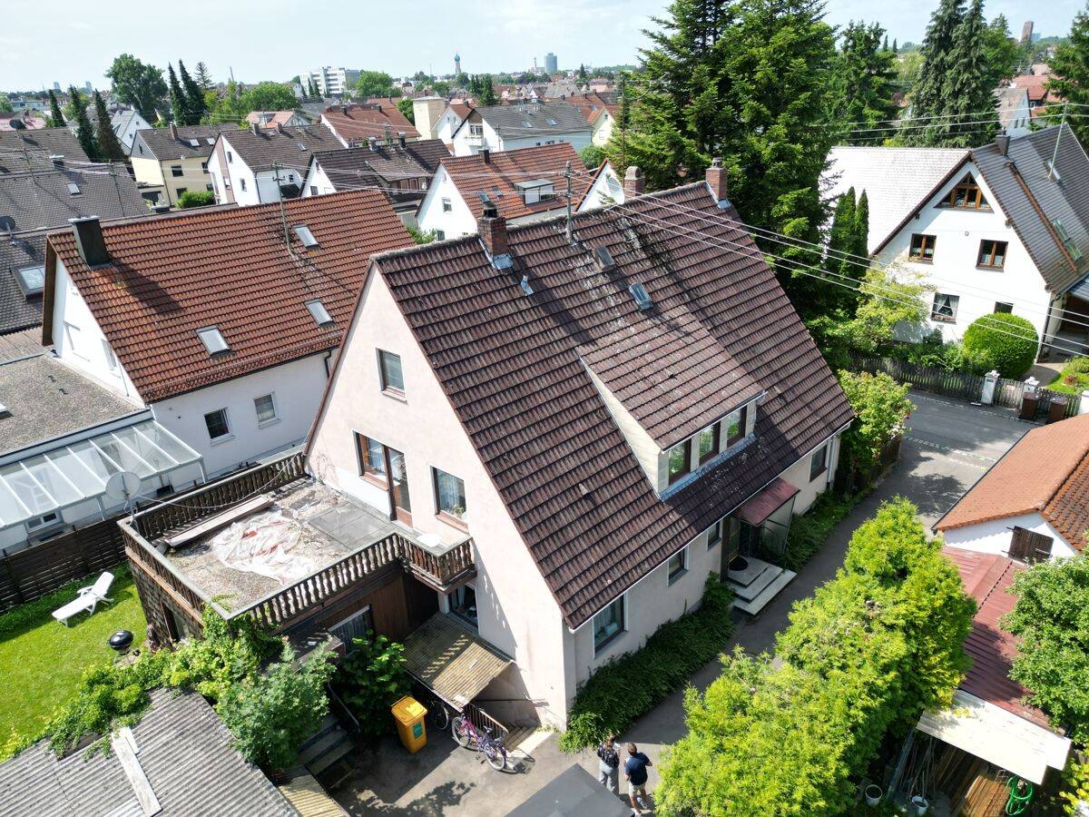 BIETERVERFAHREN: Renovierung oder Abriss? Ein Haus – viele Möglichkeiten wartet auf SIE!, 86167 Augsburg (Lechhausen)