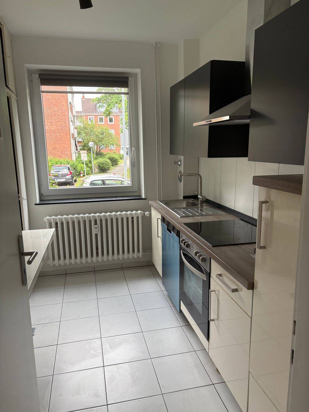 Frisch renovierte 2-Zimmer-Wohnung mit Balkon in Bremen-Schwachhausen, 28213 Bremen (Neu Schwachhausen Riensberg)