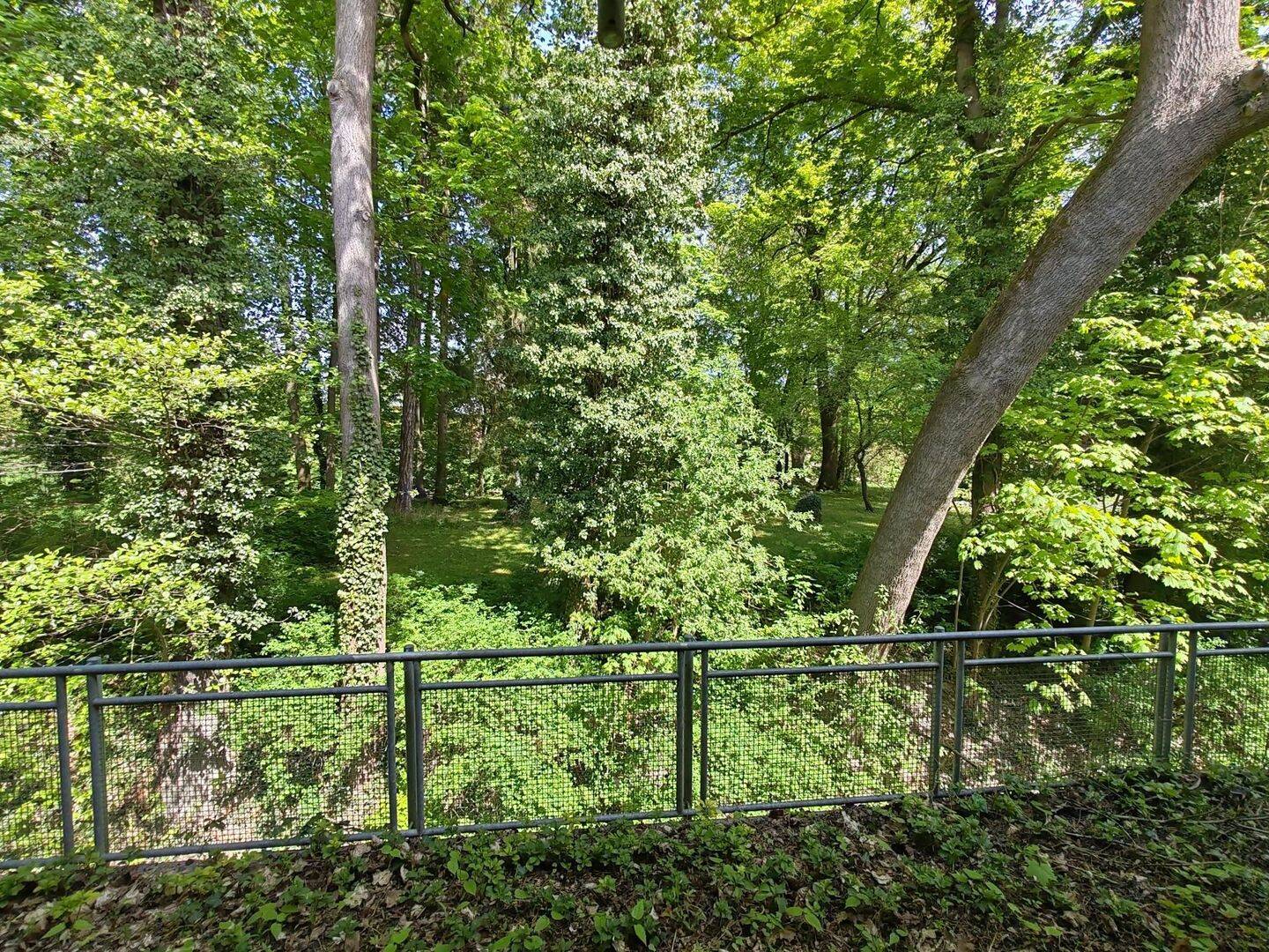 3 Zimmer-Wohnung mit Terrasse und Tiefgarage in bevorzugter Wohngegend, 93059 Regensburg