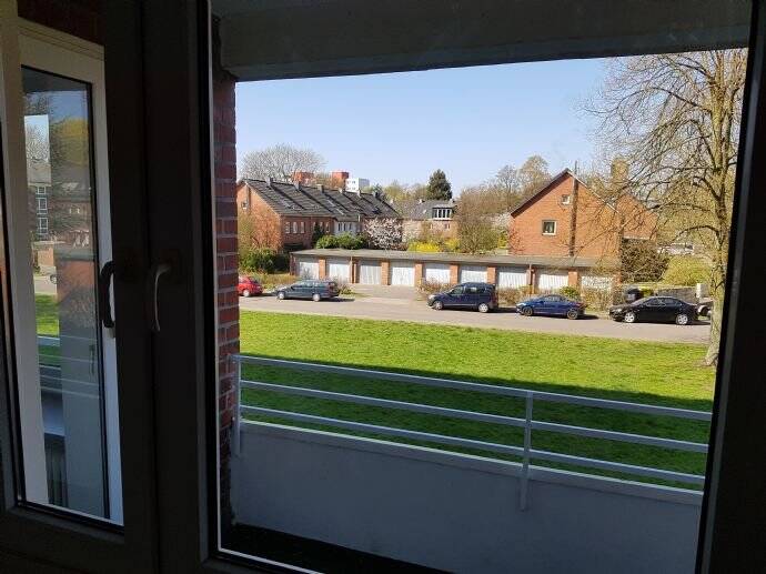 Helle, ruhige und renovierte 2-Zimmer-Nichtraucherwohnung (ca. 50 m²) zu vermieten, 22529 Hamburg (Hamburg-Nord)