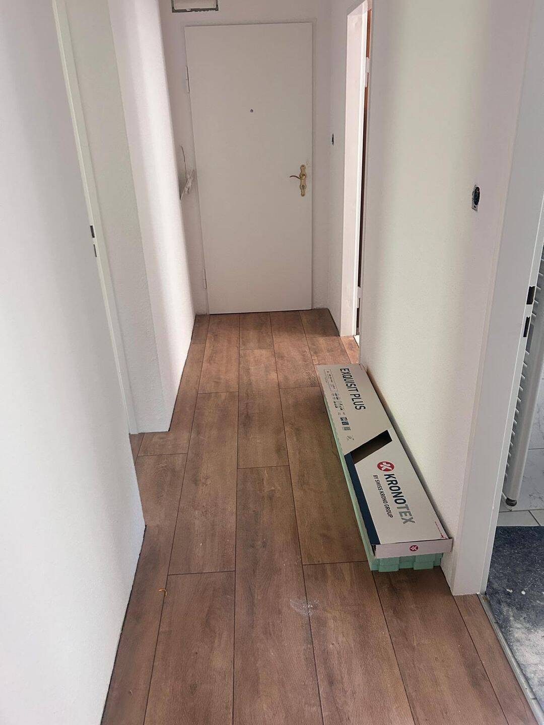Frisch renovierte 3-Zimmer-Wohnung mit Balkon in zentraler Lage, 28217 Bremen (Handelshäfen Steffensweg Utbremen Westend)