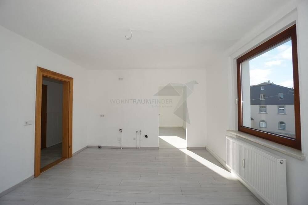 Geräumige 2-Raum-Wohnung mit großer Wohnküche, Gartennutzung und PKW-Stellplatz, 9221 Neukirchen/Erzgeb.