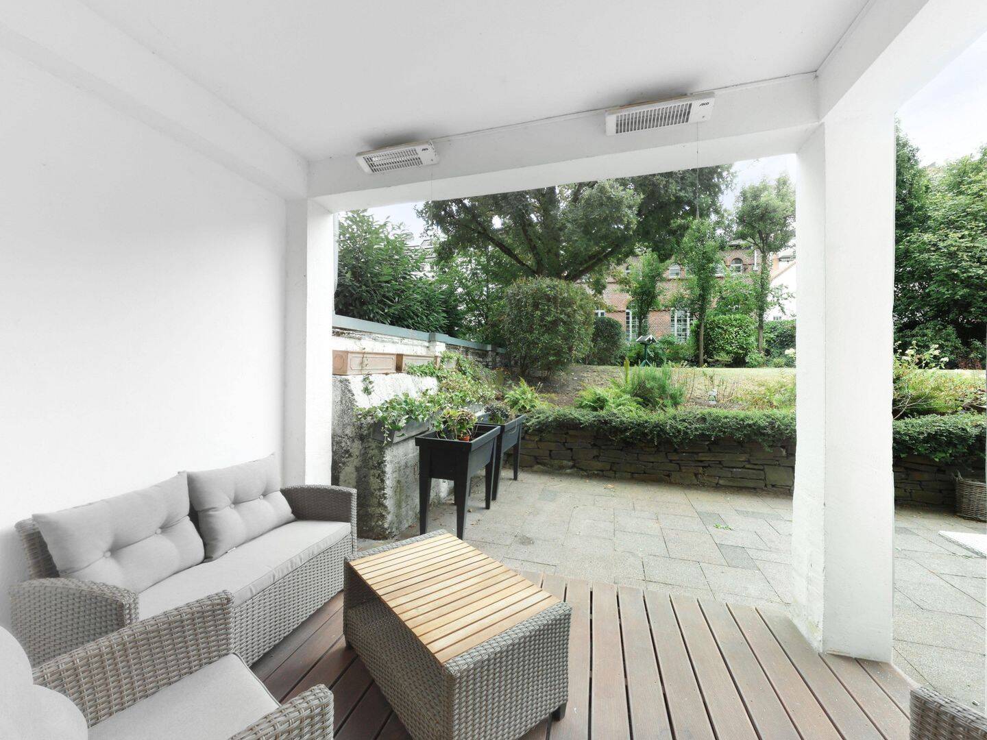 Helles, schickes, ruhiges vollmöblierte EG-Terrassenapartment @ Cecilienallee, 40474 Düsseldorf (Golzheim Lohausen Pempelfort Stockum)