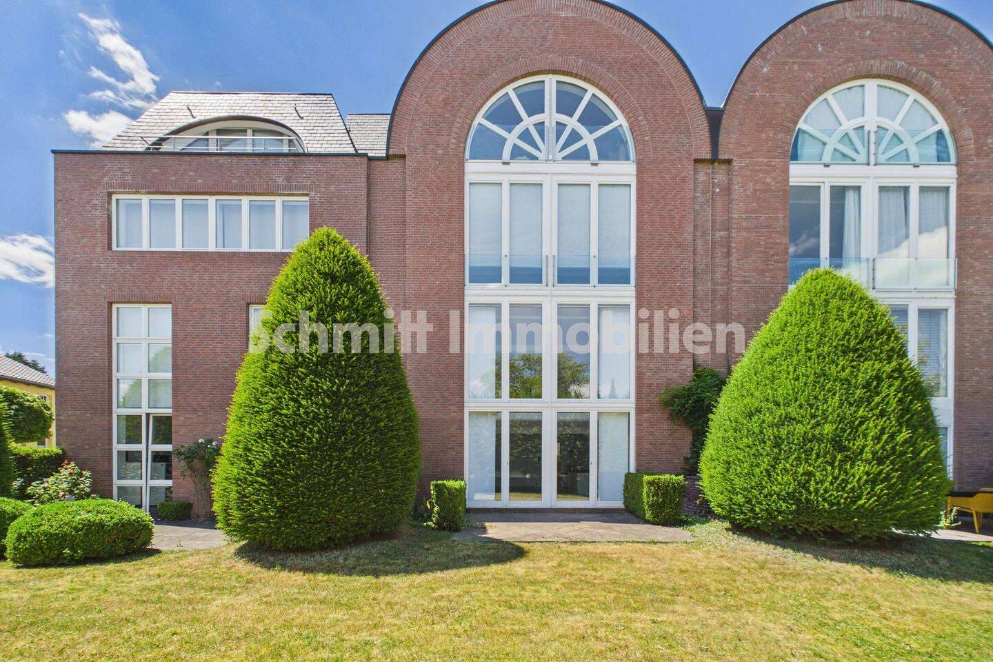 Außergewöhnliche Galerie-Wohnung mit Terrasse, 61440 Oberursel (Taunus)