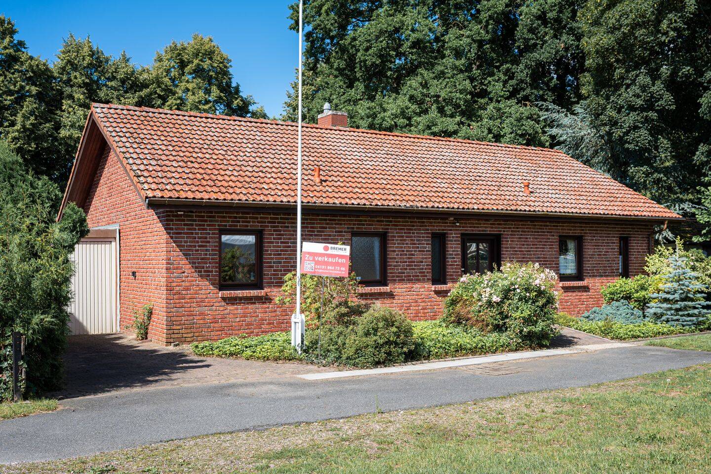 Kleiner Bungalow auf einem idyllischen Grundstück, zentral in Bleckede, 21354 Bleckede