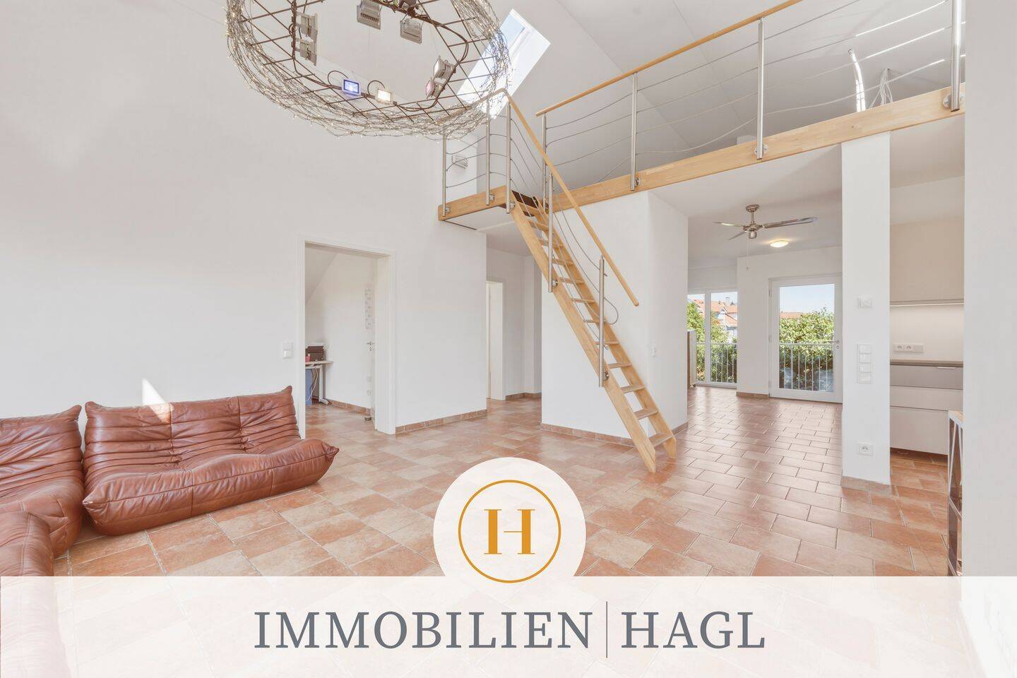 Galeriewohnung mit Loft- Charakter und Top Energieeffizienz, 85630 Grasbrunn