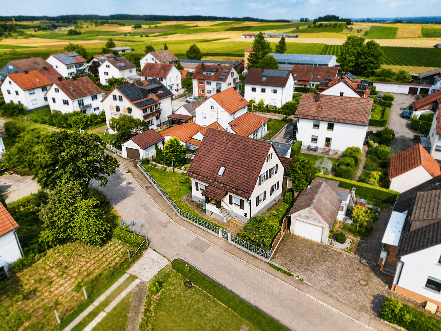 Ein Zuhause mit Geschichte und Zukunft – großzügiges Einfamilienhaus mit Garten in Bernstadt, 89182 Bernstadt