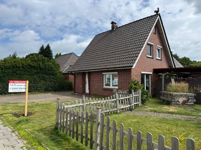 Einfamilienhaus zu verkaufen (Renovierungsbedürftig), 26340 Zetel