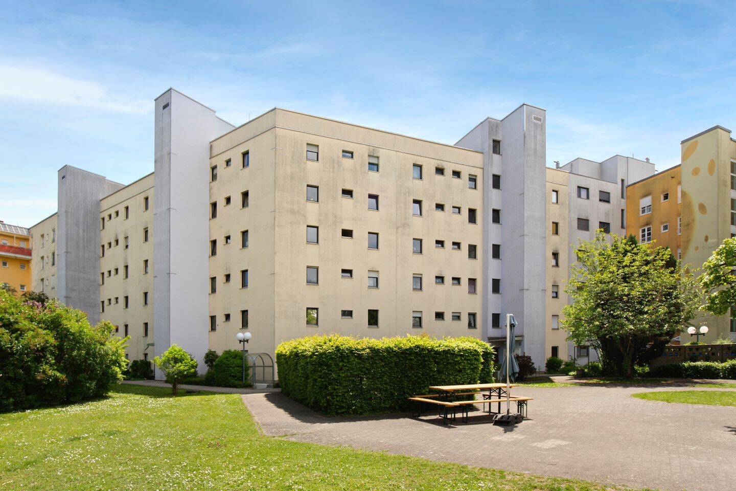 Attraktive 3-Zimmer Wohnung mit Süd-Balkon in ruhiger Innenhoflage in München-Moosach, 80992 München (Moosach Neuhausen-Nymphenburg Pasing-Obermenzing)