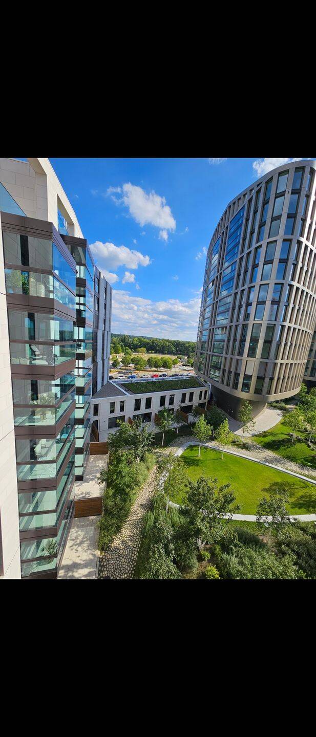 Moderne Mainblick-Wohnung mit EZB-Aussicht im Hafenpark-Quartier, 60314 Frankfurt am Main (Fechenheim Ostend)