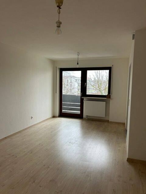Moderne 1-Zimmer Wohnung im 2. OG mit Balkon in Wolfratshausen, 82515 Wolfratshausen