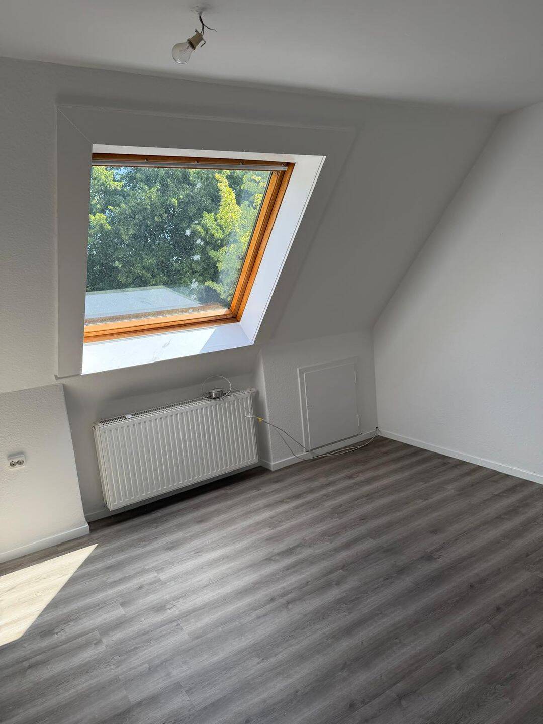 Renovierte DG-Wohnung sucht neue Bewohner!, 26386 Wilhelmshaven