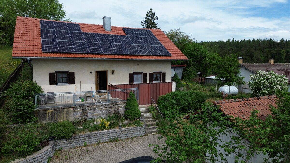 Einfamilienhaus mit Garage in sonniger Ortsrandlage, in Saulburg, 15 km nach SR, 3 km zur A 3, 94344 Wiesenfelden