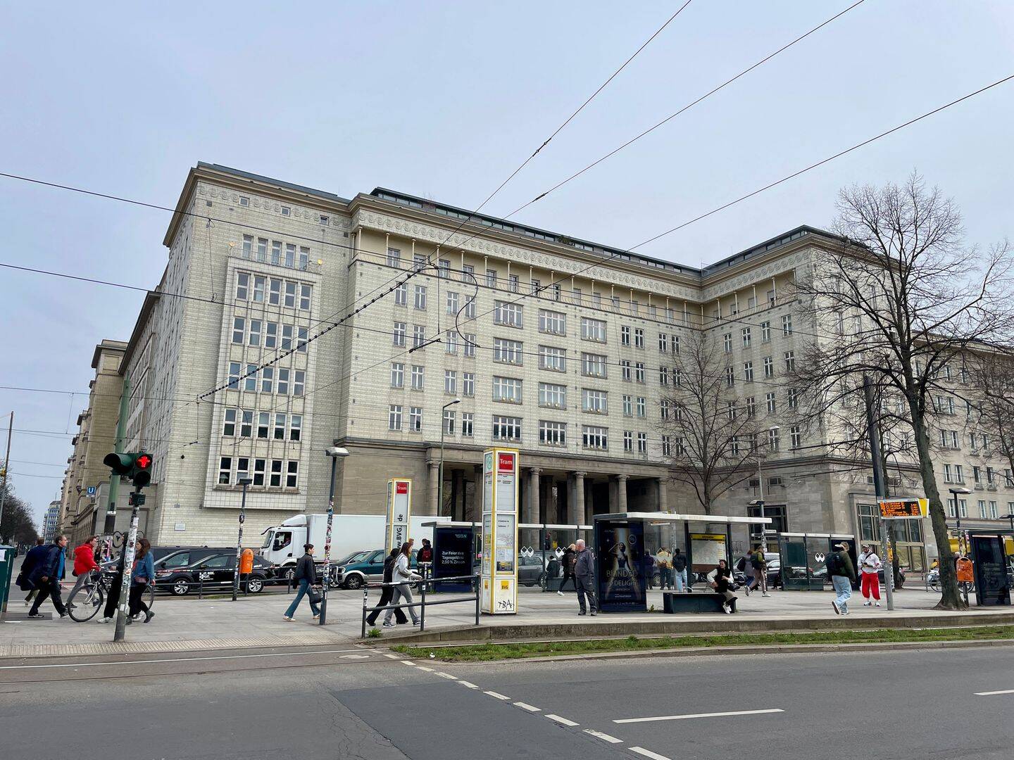 Stilvolle 2-Zimmer-Wohnung im denkmalgeschützten Zuckerbäckerhaus am Frankfurter Tor, 10243 Berlin (Friedrichshain-Kreuzberg Friedrichshain)