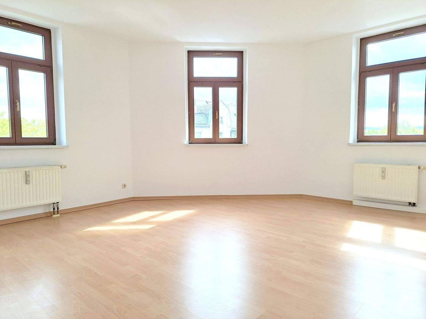 !! UNI-Nähe, 2-Raum-Dachgeschosswohnung mit Laminat !! – Chemnitz – Bild 1 von 3