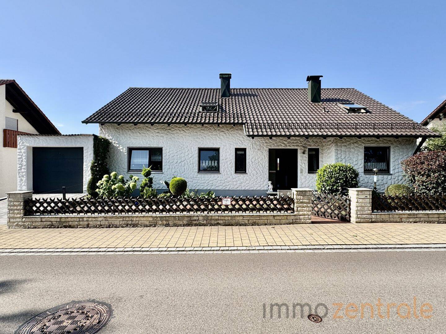 So fühlt sich Zuhause an – Gepflegtes Familienhaus in Buchdorf, 86675 Buchdorf
